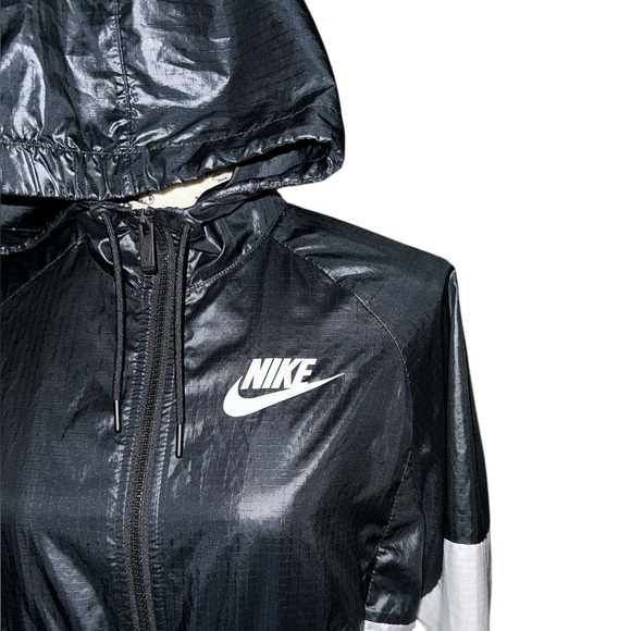 Nike Black and White Sportswear Windrunner Hooded Full Zip Up Jacket - Small - Picture 8 of 15